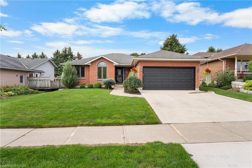 28 Keating Dr, Elora, ON, N0B1S0 | Card Image