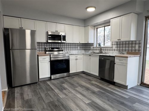 34826 Hazelwood St, Westland, MI, 48186-4446 | Card Image