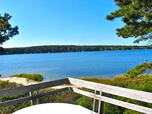 291 Barnes Rd, Oak Bluffs, MA, 02557-6724 | Card Image