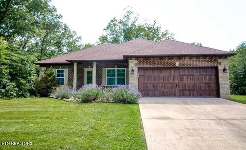 450 Beachwood Drive, Crossville, TN, 38558 | Card Image