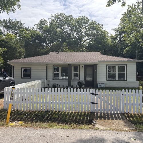 1104 Locust St, Gainesville, TX, 76240-5835 | Card Image