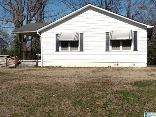 423 11th St S, BESSEMER, AL, 35020-6413 | Card Image