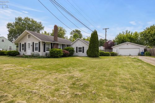 348 Elberta Dr, Vermilion, OH, 44089-2109 | Card Image