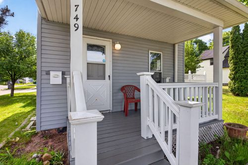 749 Kennedy St, Jackson, MI, 49202-3434 | Card Image