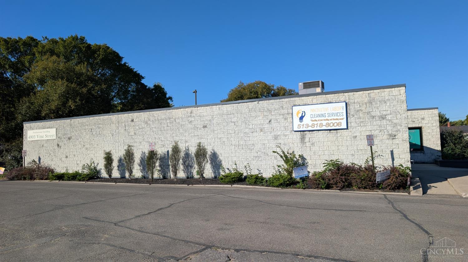Commercial Sale in St Bernard 2