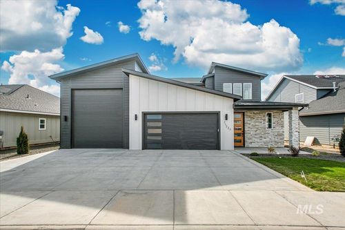 7818 W Flathead Lake St, Eagle, ID, 83616-7782 | Card Image