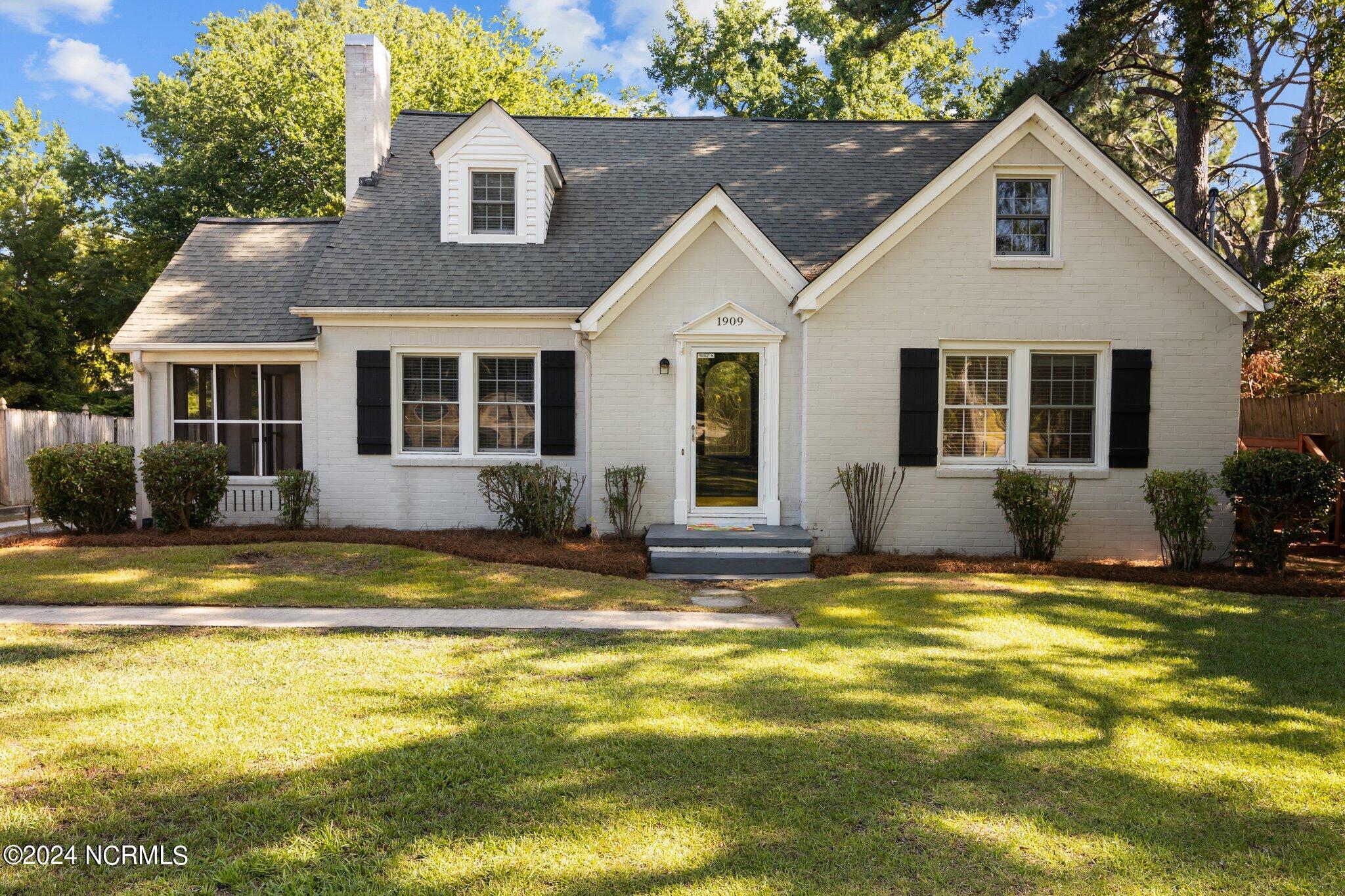 5th St, Greenville, NC 27858