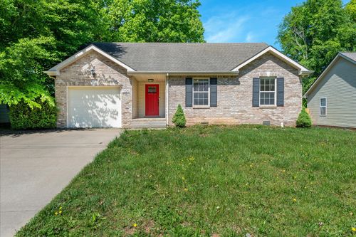 3325 S Senseney Cir, Clarksville, TN, 37042-8142 | Card Image