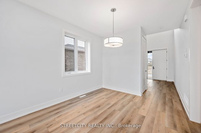 33 Lucas Rd, House other with 3 bedrooms, 3 bathrooms and 2 parking in St. Thomas ON | Image 6