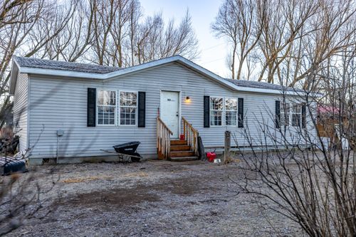 100 Lynnewood Dr, Columbia Falls, MT, 59912-9292 | Card Image