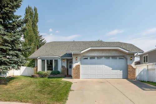 906 7 St Se, High River, AB, T1V1K3 | Card Image