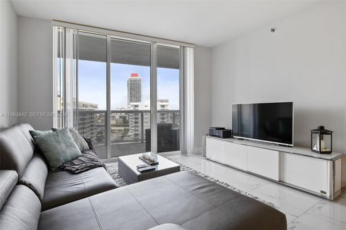 909-1800 S Ocean Dr, Hallandale Beach, FL, 33009 | Card Image