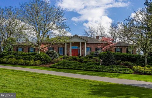 1558 Hearthside Dr, CHAMBERSBURG, PA, 17202-4705 | Card Image