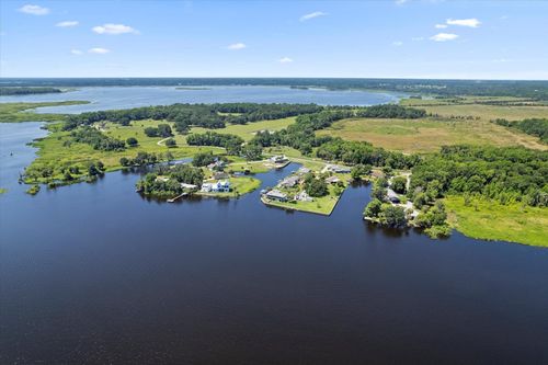 3943 Nw 219th Street Rd, Micanopy, FL, 32667-7921 | Card Image