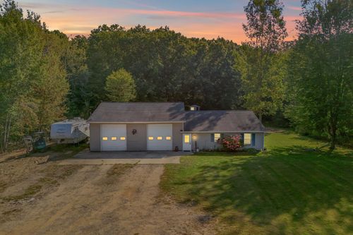 6333 Brown Rd, Jonesville, MI, 49250-9719 | Card Image