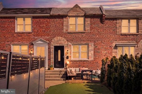 207 N Bishop Ave, Clifton Hts, PA, 19018-1129 | Card Image