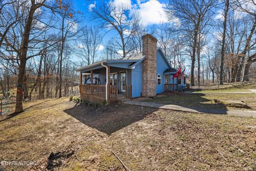 1020 Center Ln, Byrdstown, TN, 38549-4462 | Card Image