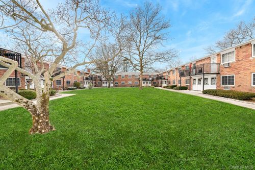 60-1233 Melville Rd, Huntington Station, NY, 11746 | Card Image