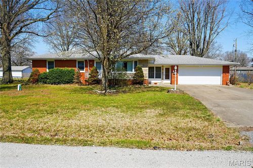 705 E 2nd South St, Mount Olive, IL, 62069-1822 | Card Image