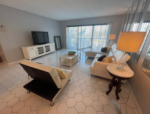 apt-301-2600 N Flagler Dr, West Palm Beach, FL, 33407-5517 | Card Image