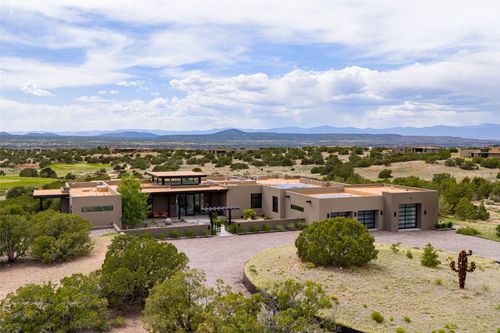 17 Via Palomita, Santa Fe, NM, 87506 | Card Image