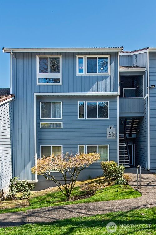 b301-4120 212th St Sw, Mountlake Terrace, WA, 98043-3586 | Card Image