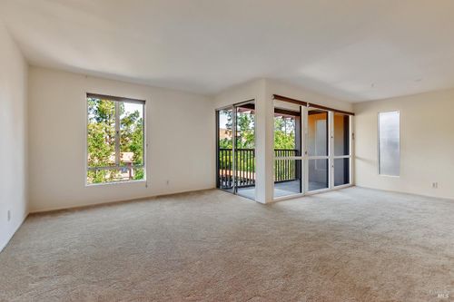 94 Forest Ln, San Rafael, CA, 94903-3246 | Card Image
