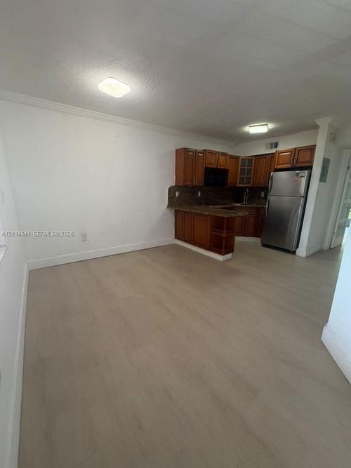 310c-1330 W 54th St, Hialeah, FL, 33012-3082 | Card Image
