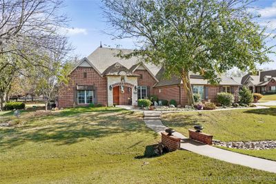 8111 N 68th East Place, House other with 4 bedrooms, 2 bathrooms and null parking in Owasso OK | Image 3