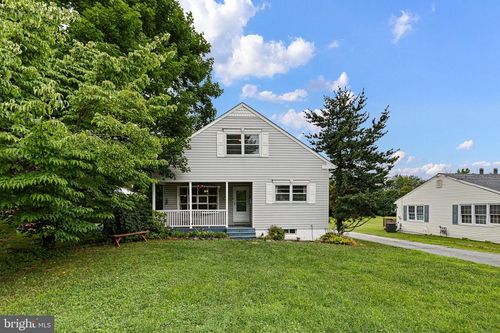 305 Newport St, WILMINGTON, DE, 19804-1427 | Card Image