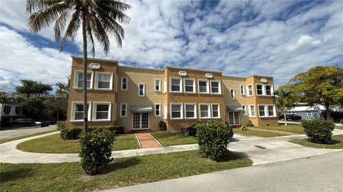 2-401 Ne 16th Ave, Fort Lauderdale, FL, 33301-1312 | Card Image