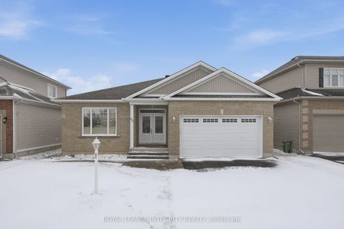 44 Harry Douglas Dr, Stittsville, ON, K2S1Z3 | Card Image