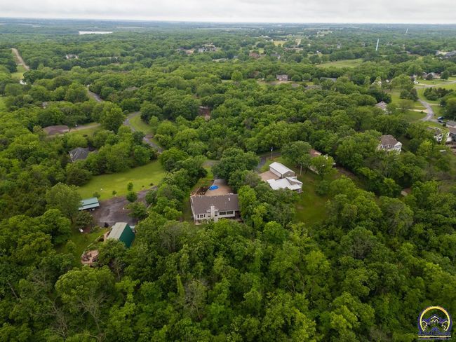 8231 Mike O Vince Rd, House other with 5 bedrooms, 4 bathrooms and null parking in Ozawkie KS | Image 11