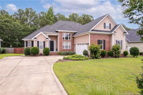 3824 Doonvalley Dr, Fayetteville, NC, 28306-7563 | Card Image