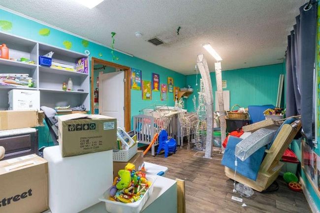 402 W Converse St, House other with 5 bedrooms, 1 bathrooms and null parking in Weimar TX | Image 31