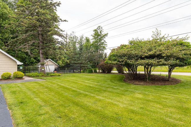 11 Meadowbrook Court, House other with 5 bedrooms, 5 bathrooms and null parking in GRAND CHUTE WI | Image 49