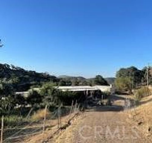 40771 Cornflower Ln, Squaw Valley, CA, 93675-9672 | Card Image