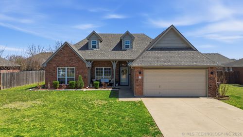 13 Cedar St, Kiefer, OK, 74041-3000 | Card Image