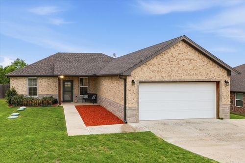 2118 Christine Dr, Granbury, TX, 76048-6409 | Card Image