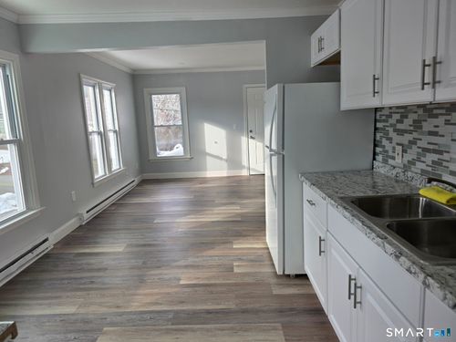 apt-3-73 Meridian St, Groton, CT, 06340-4072 | Card Image