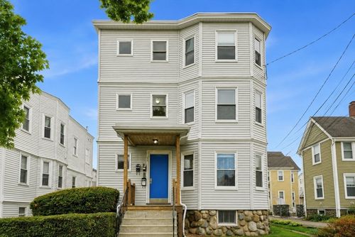 219-217-219 Brown St, Waltham, MA, 02453-5193 | Card Image