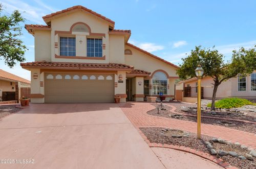 10601 N Camino Rosas Nuevas, Oro Valley, AZ, 85737-7080 | Card Image