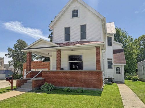 512 W Main St, Waukon, IA, 52172-1850 | Card Image