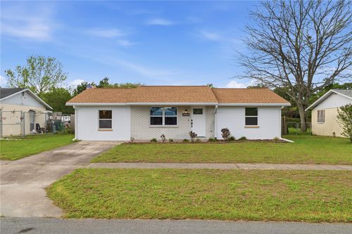 39502 9th Ave, Zephyrhills, FL, 33542-4721 | Card Image