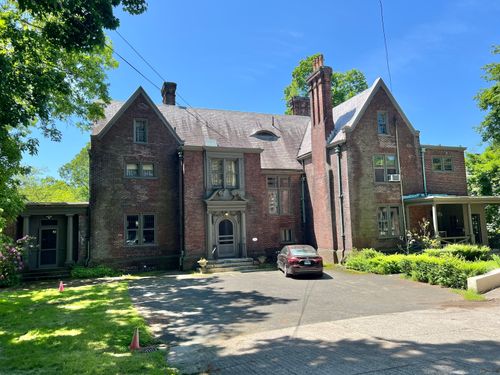 70 Hillside Ave, Waterbury, CT, 06710-2217 | Card Image