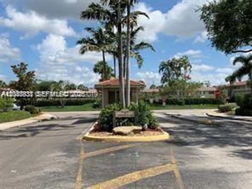 11c-10116 Twin Lakes Dr, Coral Springs, FL, 33071-5354 | Card Image
