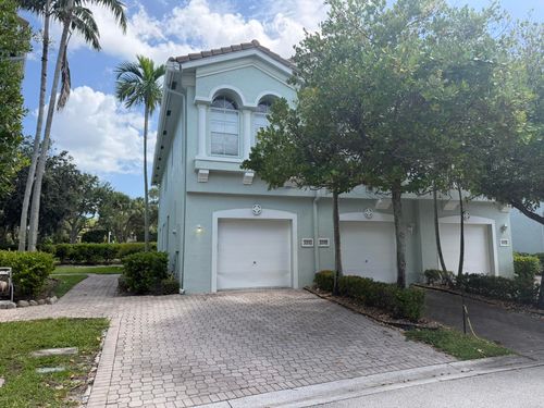 3251 Laurel Ridge Cir, Riviera Beach, FL, 33404-1842 | Card Image