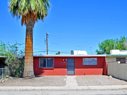 3663 E Ellington Pl, Tucson, AZ, 85713-4217 | Card Image