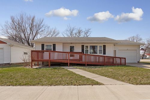 137 2nd Ave N, Waldorf, MN, 56091-7510 | Card Image