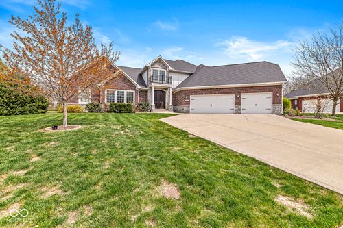 621 Foxboro Dr, Avon, IN, 46123-7185 | Card Image